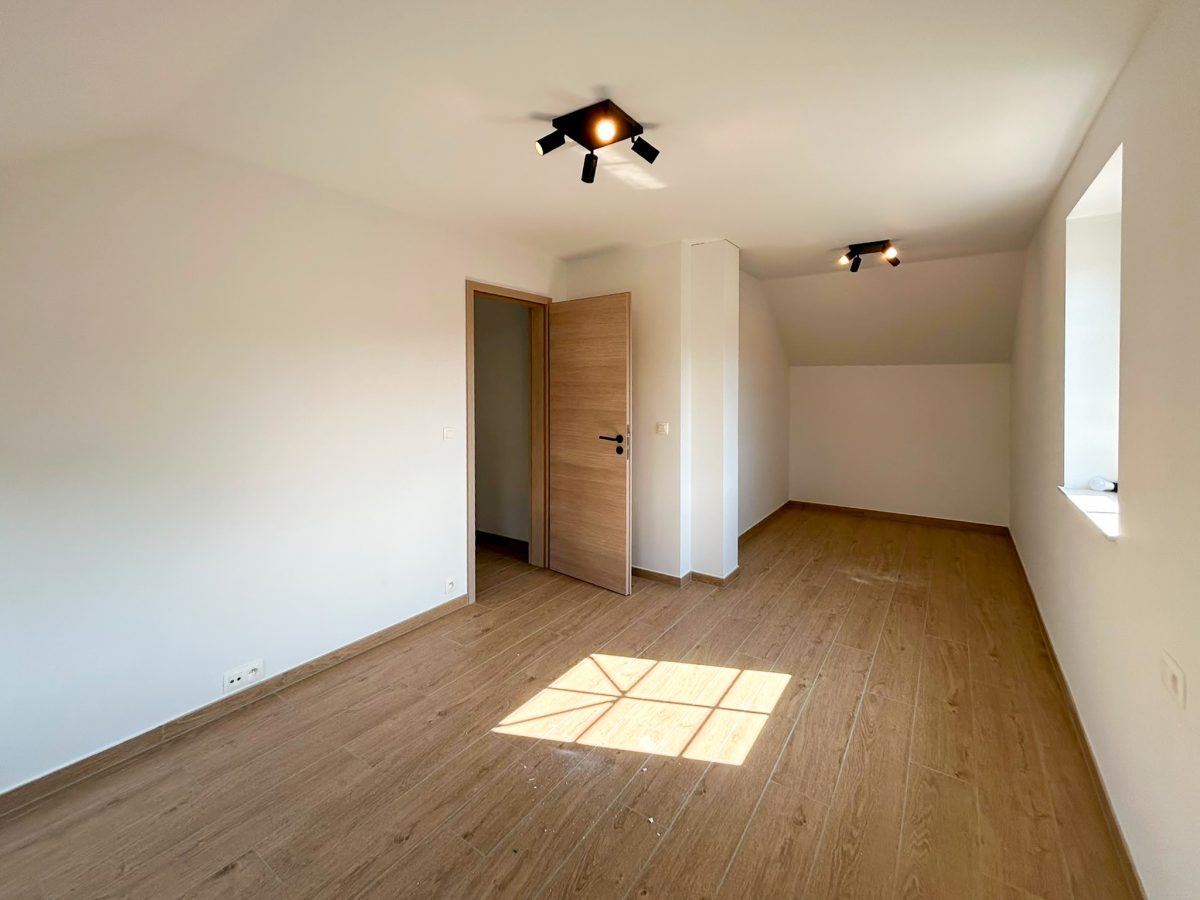 Chambre 1 avec dressing